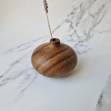 Load image into Gallery viewer, Sunny Beaux English Walnut Root squat vase
