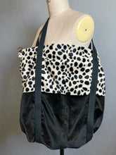 Load image into Gallery viewer, Nimpy Clothing upcycled vintage fabric tote bag 
