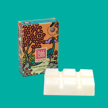 Load image into Gallery viewer, Iwuri "Rockstar" luxury wax melt