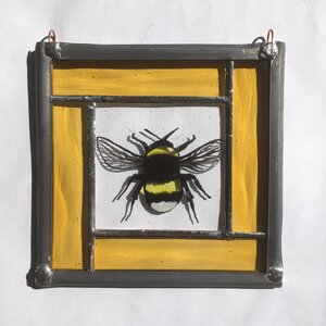 Liz dart stained glass bumble bee panel 