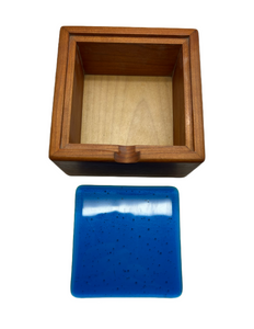 Flexen Cherry box with blue fused glass lid