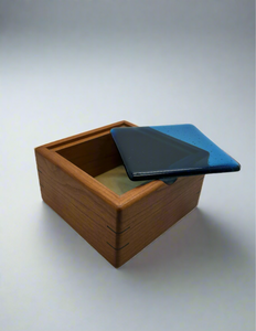 Flexen Cherry box with blue fused glass lid