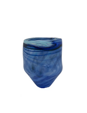 Load image into Gallery viewer, Alexandra Pheonix Holmes blown glass vase (AH49)