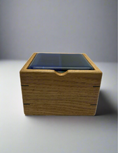 Load image into Gallery viewer, Flexen oak box with fused glass lid