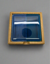 Load image into Gallery viewer, Flexen oak box with fused glass lid