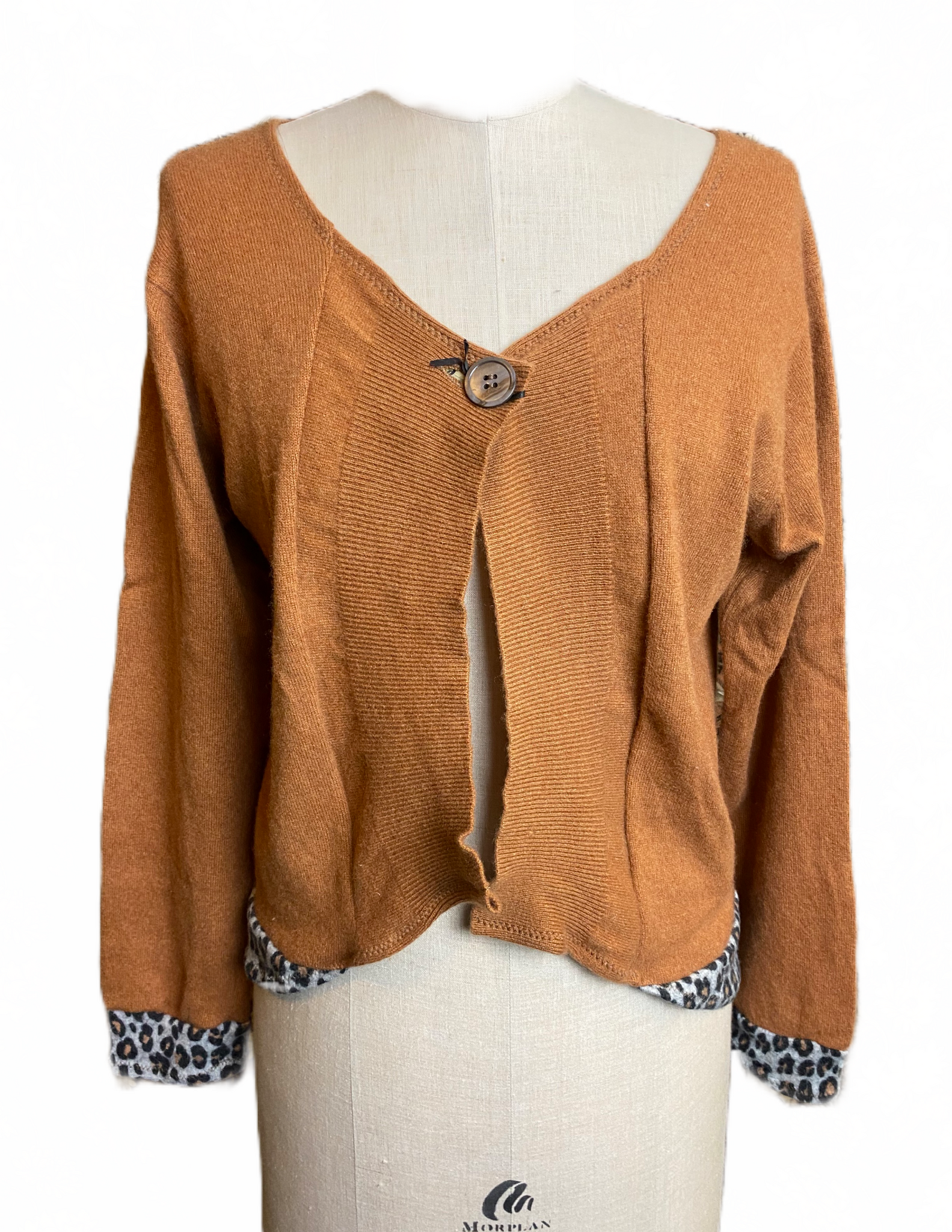 Cardigan small 2025