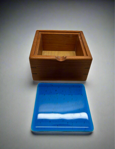 Flexen Cherry box with blue fused glass lid