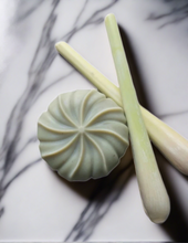 Load image into Gallery viewer, Bathe in Stroud lemongrass  soap