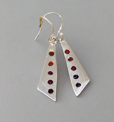 Jane Vernon Fine silver small triangle earrings E54
