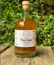 Load image into Gallery viewer, Cotswold Orchard Herbs G and T boost fire cider 500ml