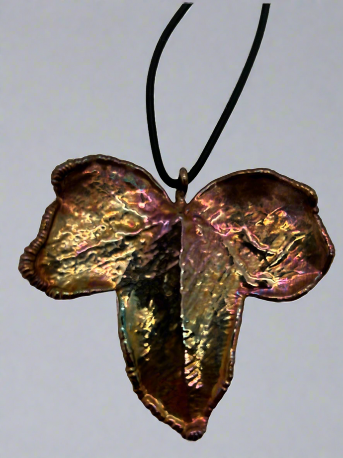 Owen Davies Cooper electroplated Ivy leaf pendant 