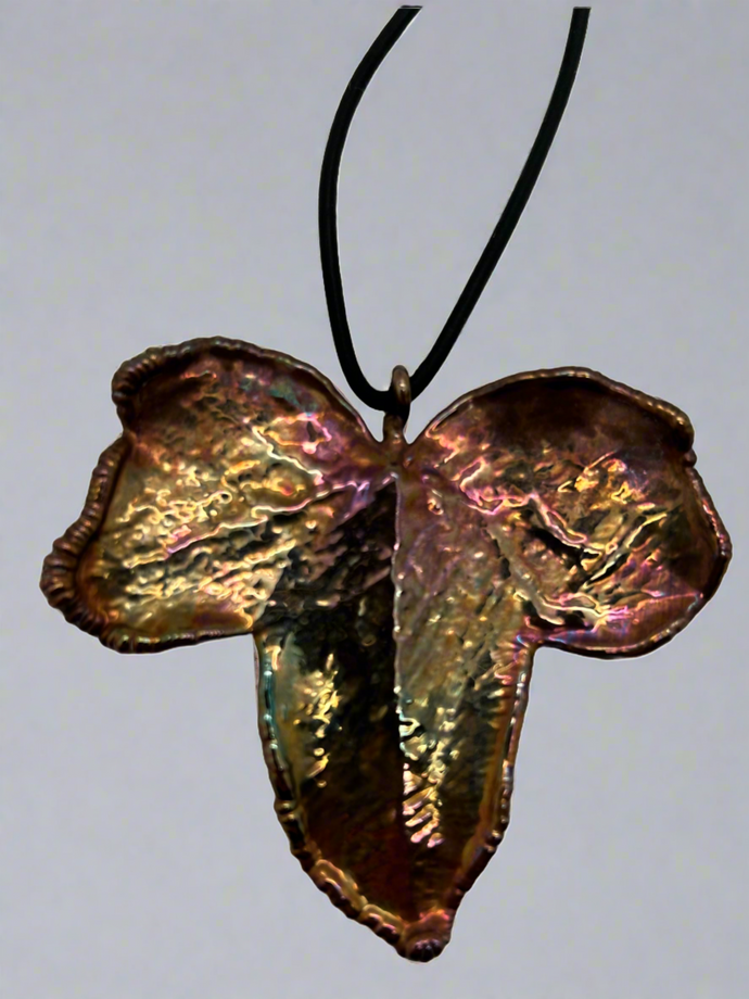 Owen Davies Cooper electroplated Ivy leaf pendant (Owen17)