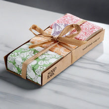 Load image into Gallery viewer, Soap Folk small kinds soap gift set 3 half size bars