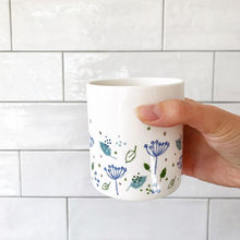 Load image into Gallery viewer, Charlotte Macey &quot;Blue cow&quot; parsley mug (CMT106)