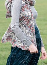 Load image into Gallery viewer, Susie Faulks Run Rabbit cotton scarf (FAULKS)