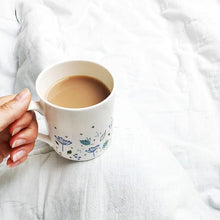 Load image into Gallery viewer, Charlotte Macey &quot;Blue cow&quot; parsley mug (CMT106)