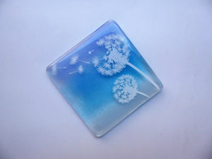 Eva Glass Design Blue and white dandelion fused glass coaster (EGD  CBD)