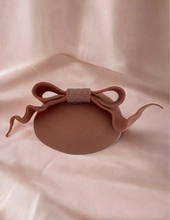 Load image into Gallery viewer, Gemma Sangwine pink fascinator (GEMS 902)