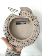 Load image into Gallery viewer, Gemma Sangwine wool felted mini beret/button percher hat with bow (GEMS411)