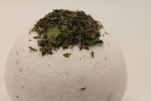 Load image into Gallery viewer, Bathe in Stroud bath bomb “Inspire” Marjoram and Bergamot essential oils